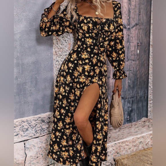 Red floral maxi dress - Picture 1 of 3